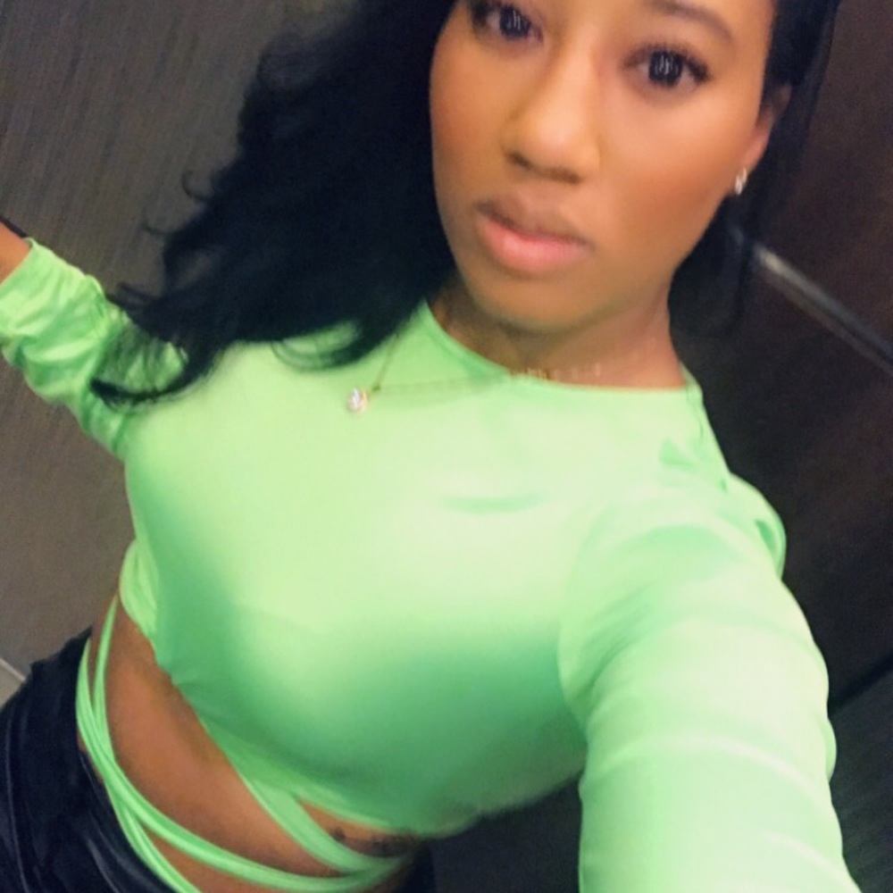 Lime green tie top!